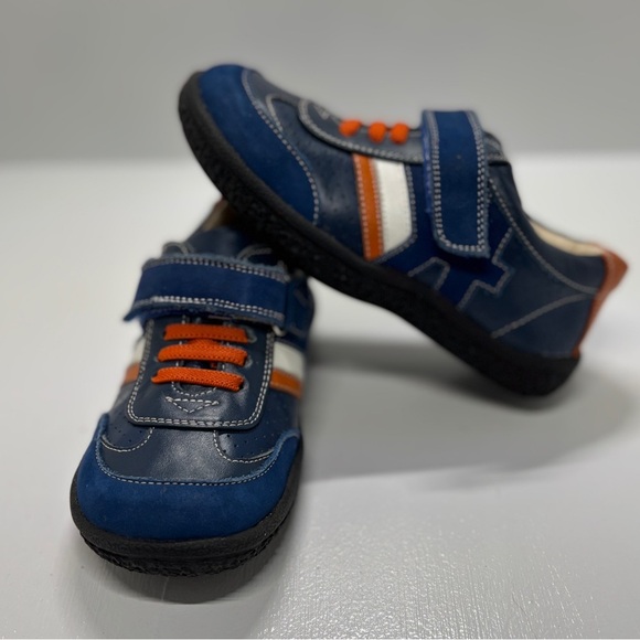 Kids Blue and Red See Kia Run sneakers size 11.5 - Picture 3 of 7